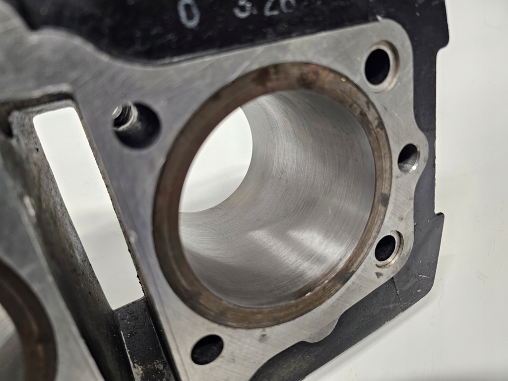 Suzuki GS 500 Zylinderzylinder Product image
