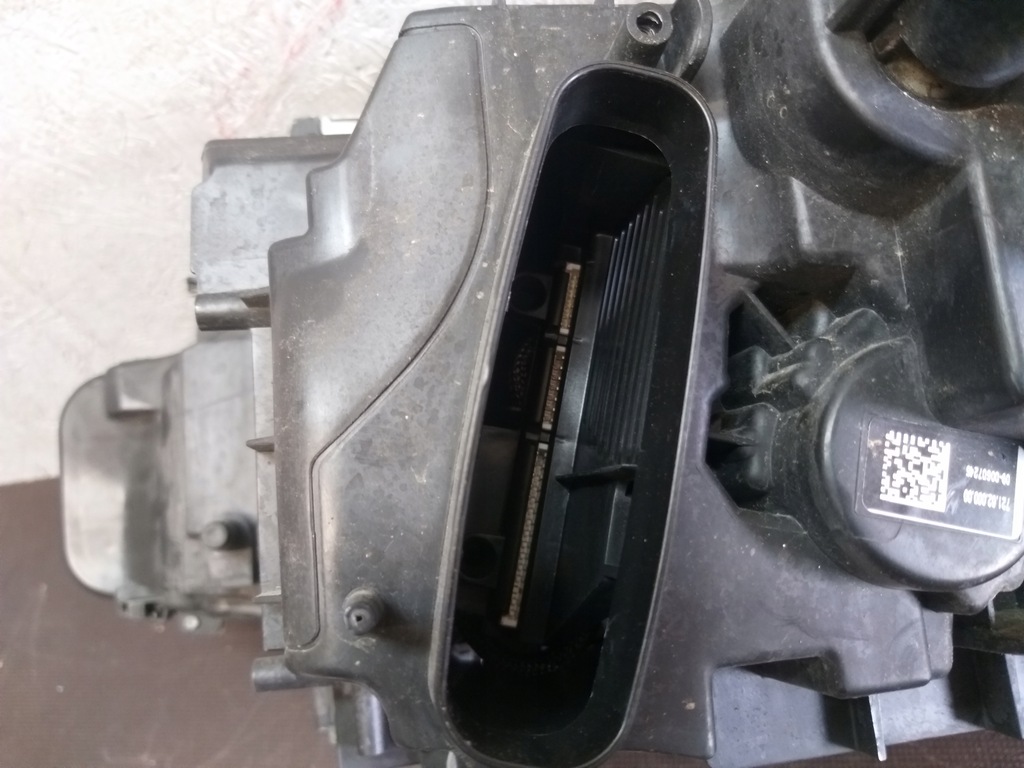 VORDERLEUCHTE RECHTS MERCEDES E-KLASSE W212 A2128208261 Product image