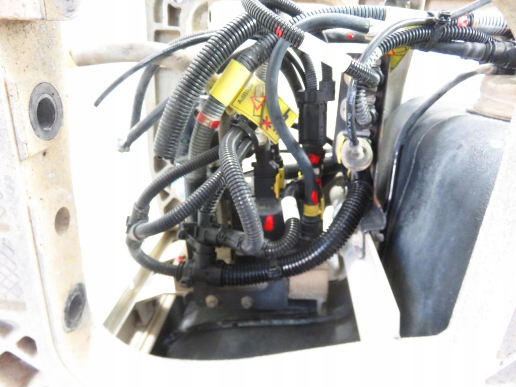AdBlue-Tank SMOK Pumpe VOLVO FH4 T EURO 6 21226079 21645367 21226079 Product image