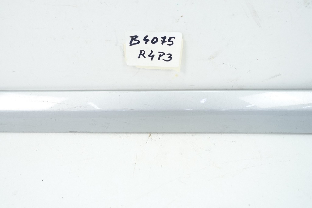 MERCEDES C W203 TÜRVERKLEIDUNG LINKS VORNE A2036902162 Product image