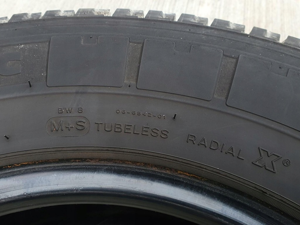 MICHELIN AGILIS 81 REIFEN 225/75/R16C 8MM 1ST Product image