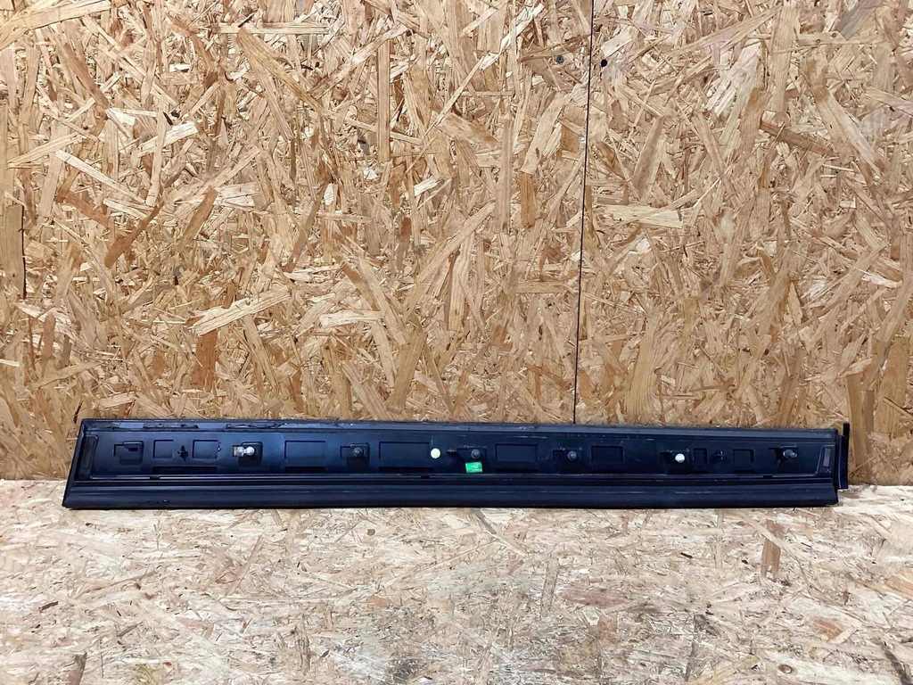 Porsche Cayenne (9Y0 9Y3) 2018 Linksstreifen Product image