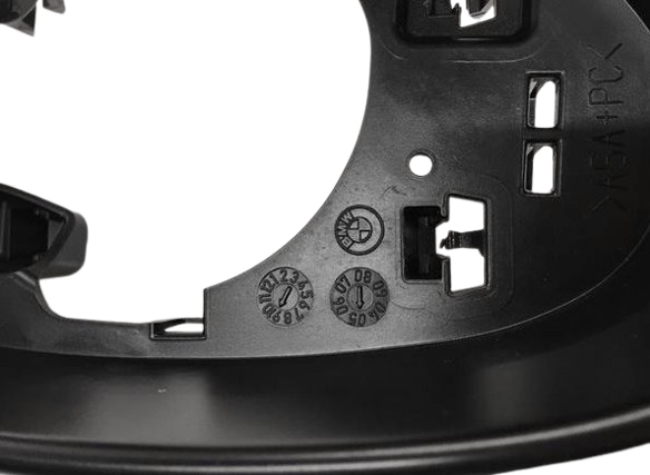 BMW 3 E90 E91 E92 E93 RAHMENSPIEGELGEHÄUSE RECHTS 51167170564 Product image