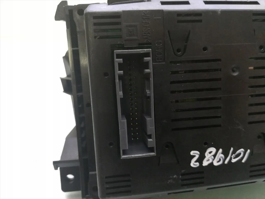 Opel Zafira 2006 MPV 4/5dr 13208089 28115432-8 Product image