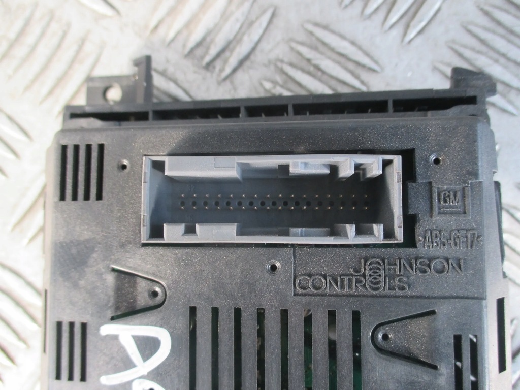 RADIOANZEIGE OPEL ASTRA H 04-14 13275085 Product image