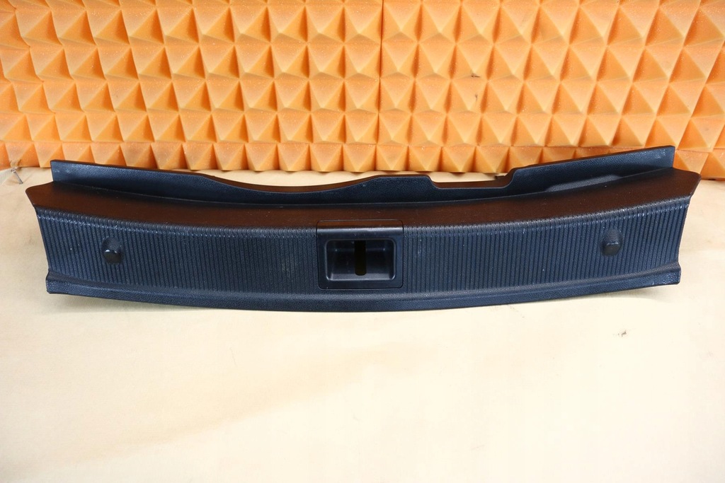 MERCEDES W204 HINTERE RIEMENABDECKUNG 2046900825 Product image