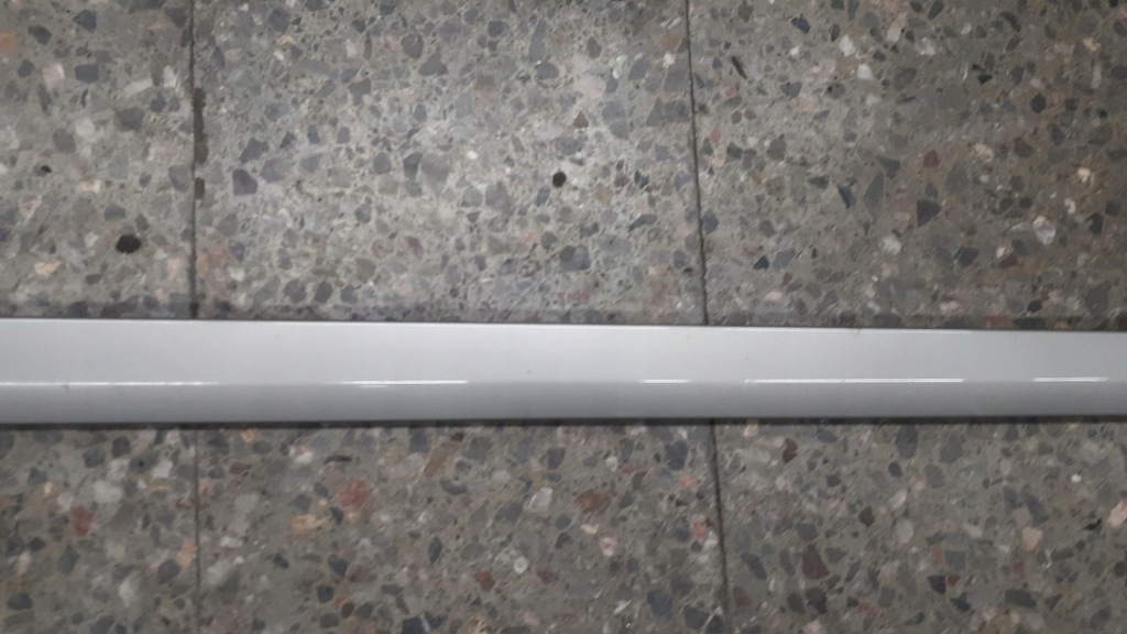 a2036902162 Türleiste vorne links Mercedes W203 Product image