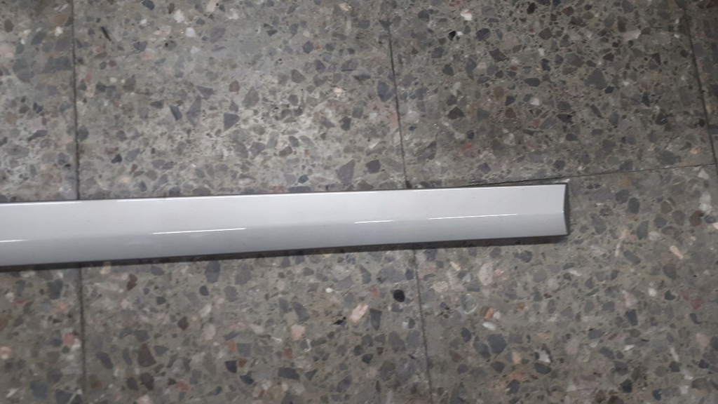 a2036902162 Türleiste vorne links Mercedes W203 Product image