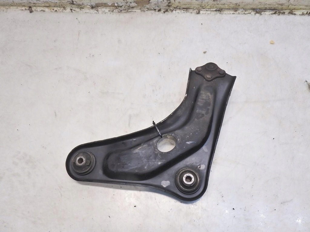 RECHTER VORDERER QUERLENKER PEUGEOT 207 1.6 VTI Product image