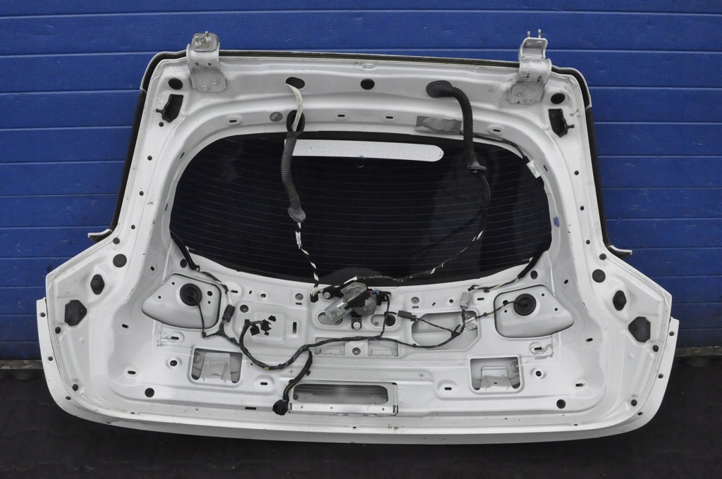 OPEL INSIGNIA EIN HECKKOFFERHEBER Product image
