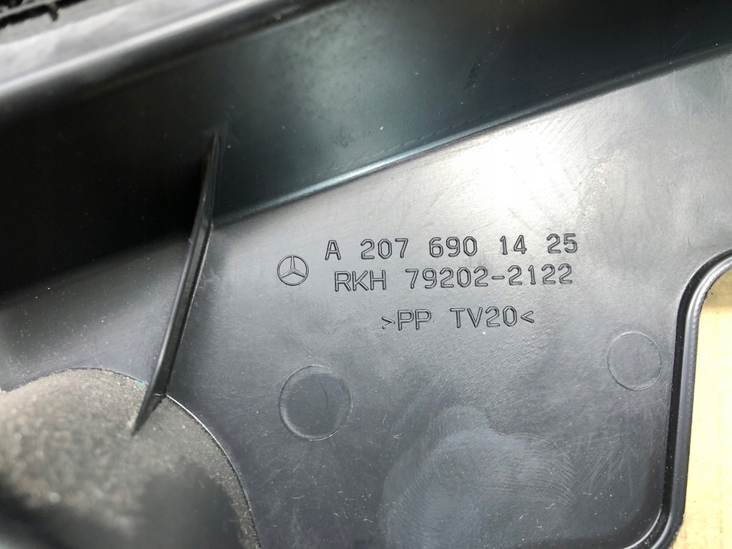 Seitenteil hinten rechts Mercedes W204 Coupe LIFT Product image
