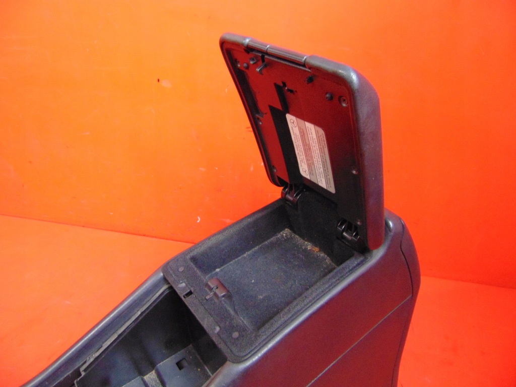 MERCEDES ML W163 LIFT 02- CENTER TUNNEL ARMREST CUP HOLDER Product image