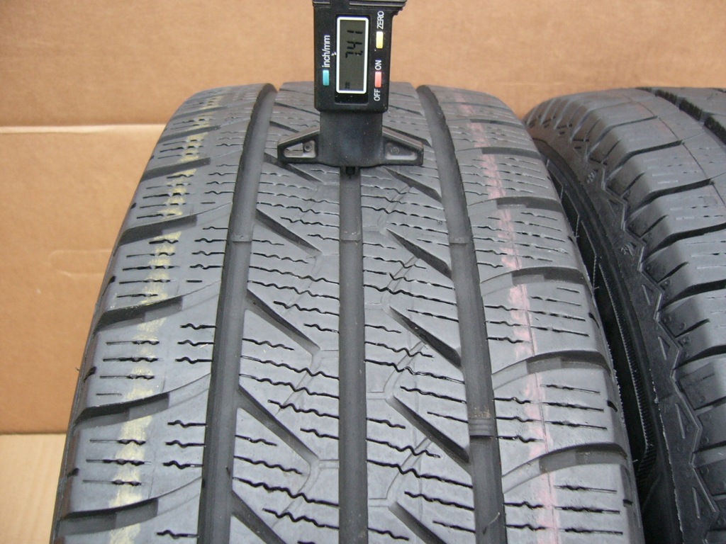 Goodyear Vector 4 Seasons Cargo 215/65 R16C 109/107T 7,4 mm Product image