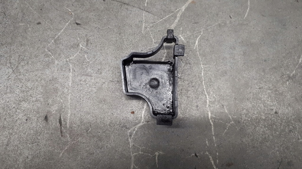 06B115455 Audi A4 B6 2.0 Ölfilterabdeckungen Product image