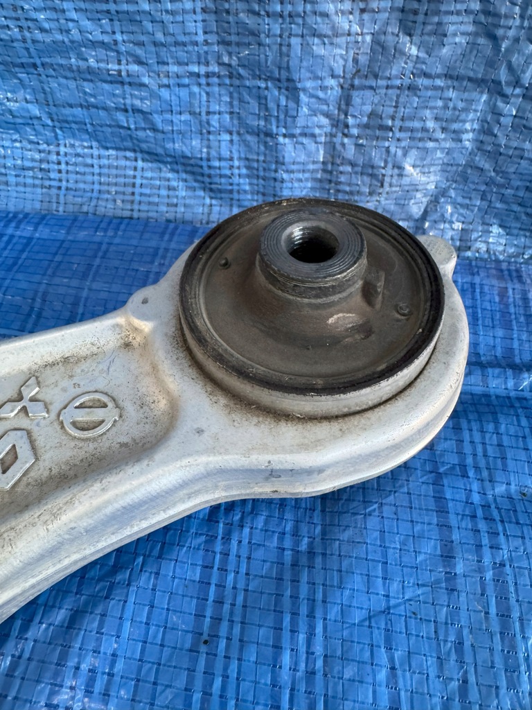 Links Swingarm Renault Austral 1.2 E-Tech Product image