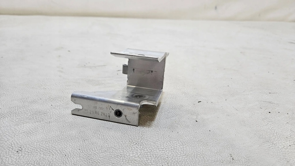 HALTERUNG KÜHLERBEFESTIGUNG BMW F20 F30 7245796 Product image