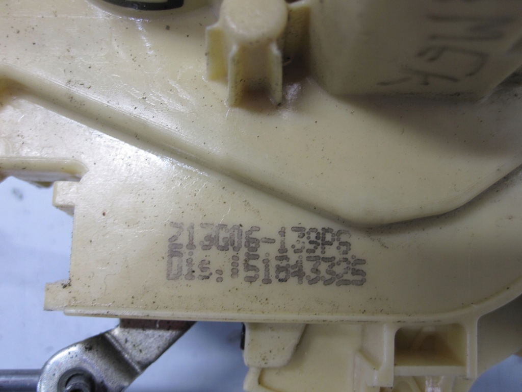 Panda III 13r Türschloss links hinterher 51843325 Product image