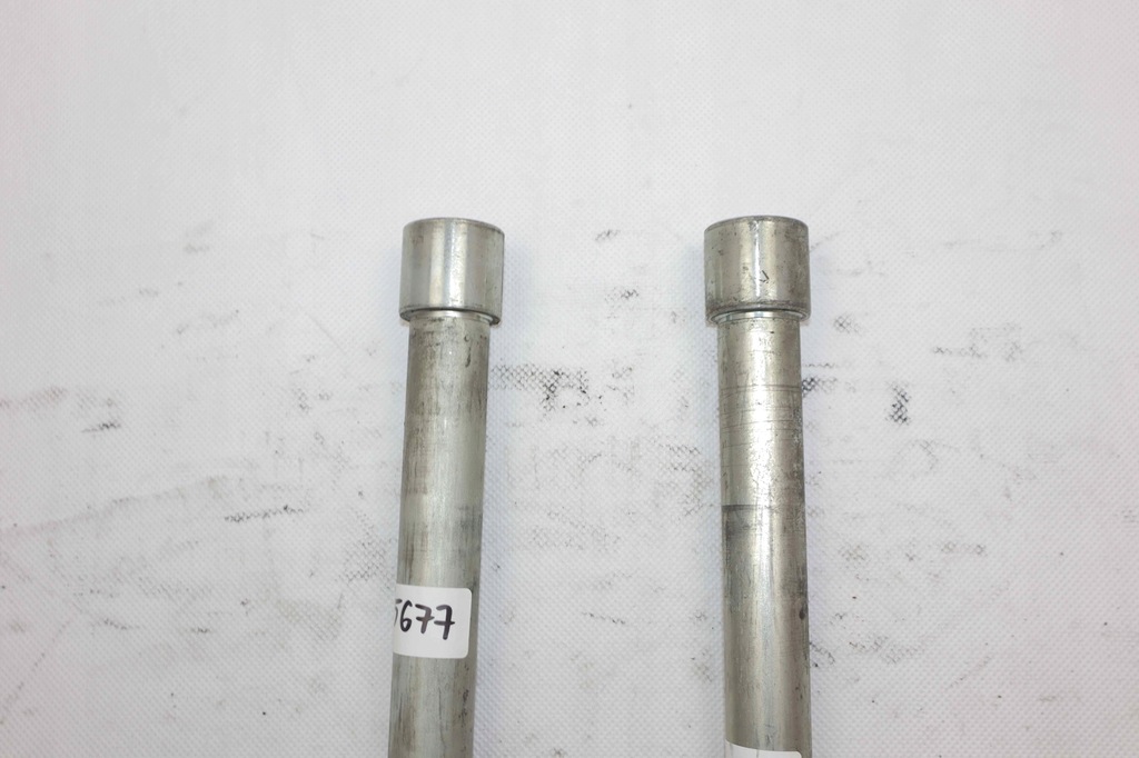 HONDA CBR 900 RR 929 SC44 954 SC50 Achse Schwingenachse hinten Hinterräder Product image