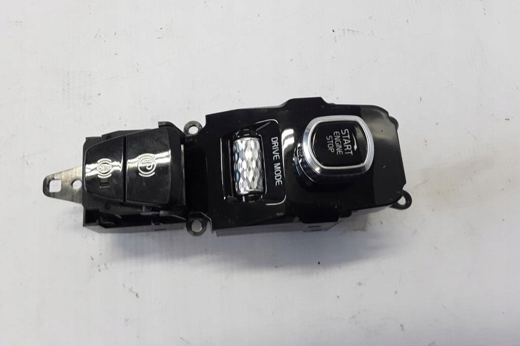 Start/Stop Volvo XC60 II (246) 31443818 2.0L Benzin 2018 Taste Product image