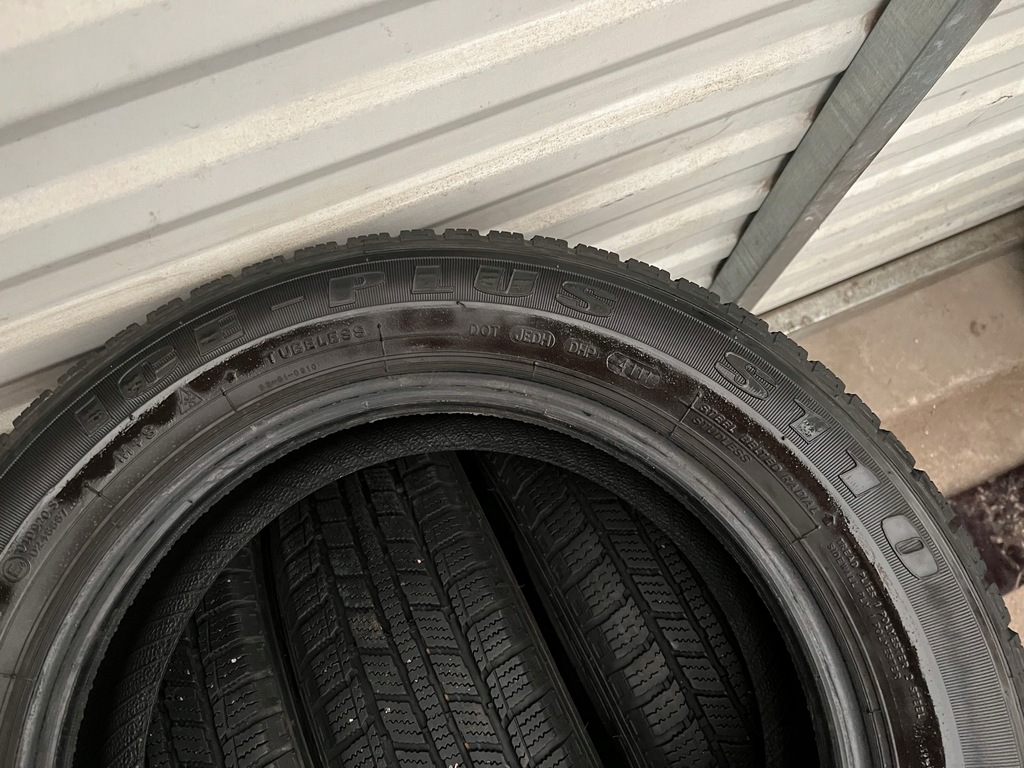 ROCKSTONE ICE-PLUS WINTERREIFEN 175/65/15 84T Product image