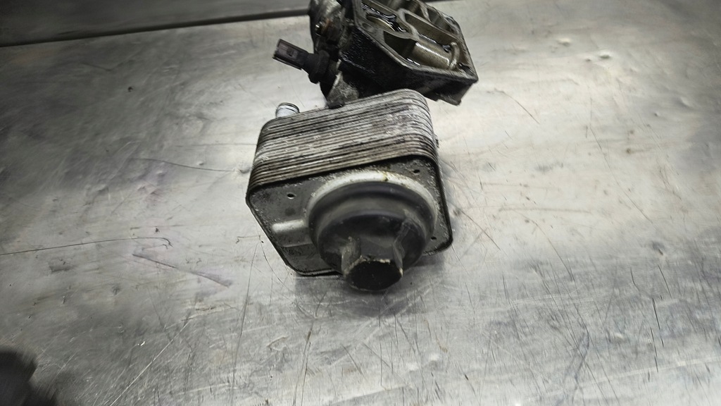 VW Audi Skoda 2.0 TDI Ölfiltergehäuse 045115389J Product image