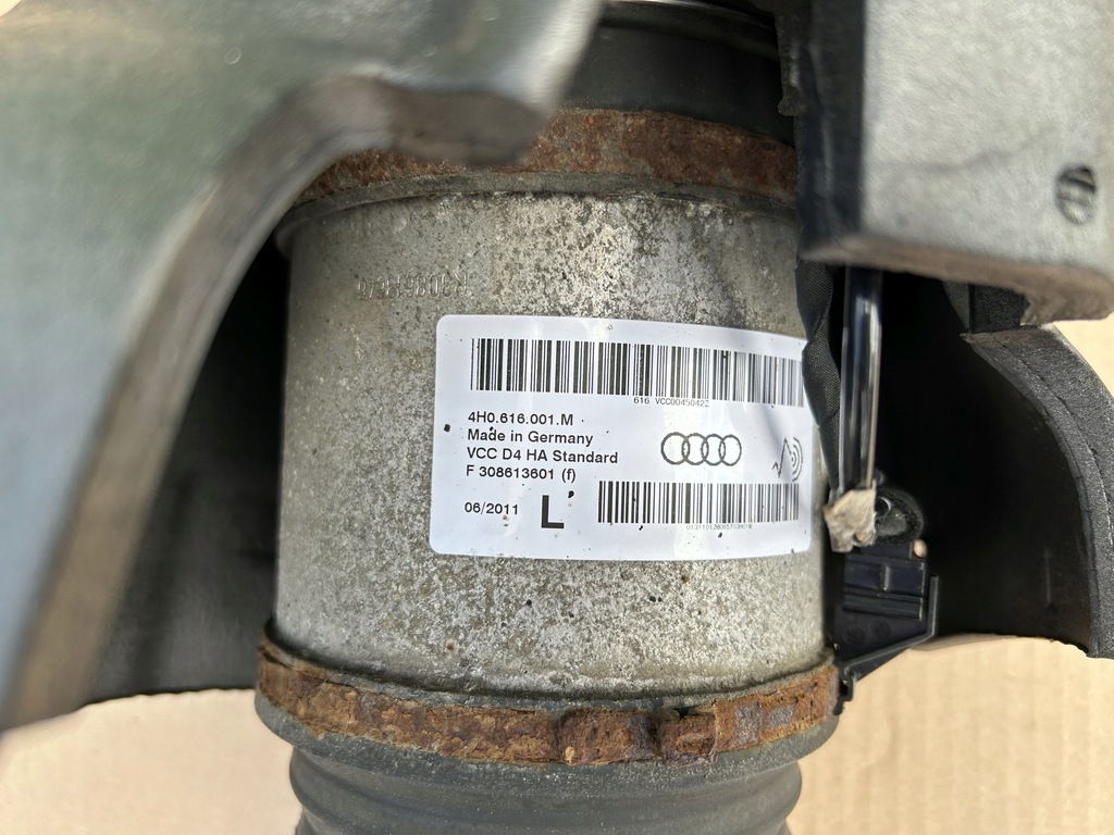 Pneumatischer Stoßdämpfer Heck Audi A8 D4 3.0 TDI 4H0616001M Product image