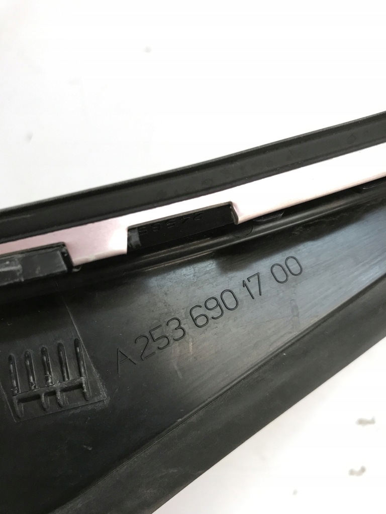 DACHLEISTE LINKS MERCEDES GLC COUPE FL 19- A2536901700 Product image