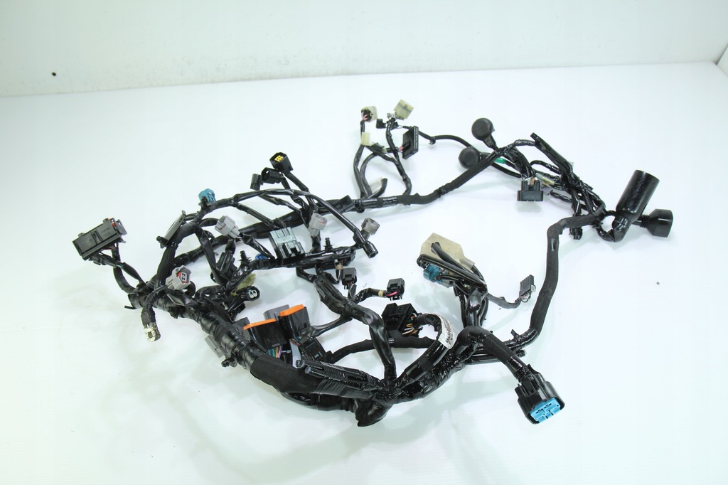 KAWASAKI Z-900 17-19 INSTALLATION DES HAUPTKABELBAUMS Product image