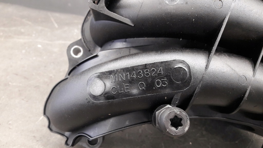 mn143824 Ansaugkrümmer Mitsubishi Colt VI 1.1 B 12V Product image