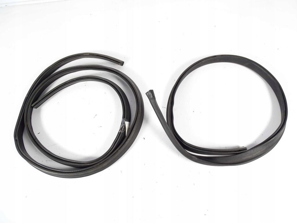 Mercedes ML W164 Motorraumdichtung Product image