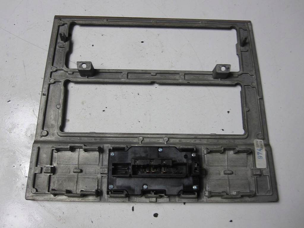NOTSCHALTER MITTELKONSOLE MERCEDES W210 97R Product image