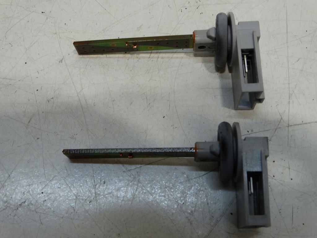 TEMPERATURSENSOR SKODA VW SEAT AUDI 4B0820539 Product image