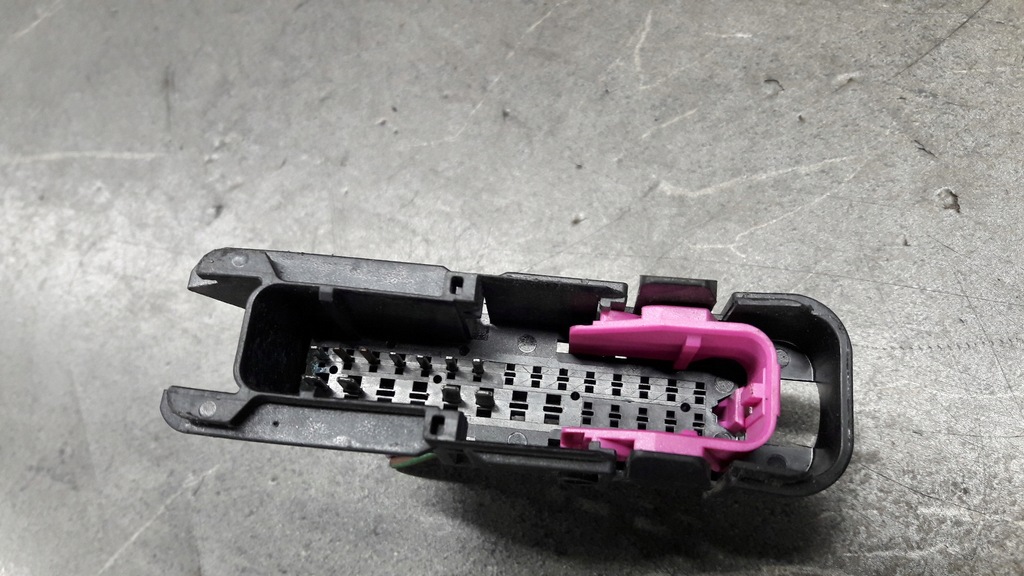1K0937722d Audi VW Skoda Installation Cube Product image