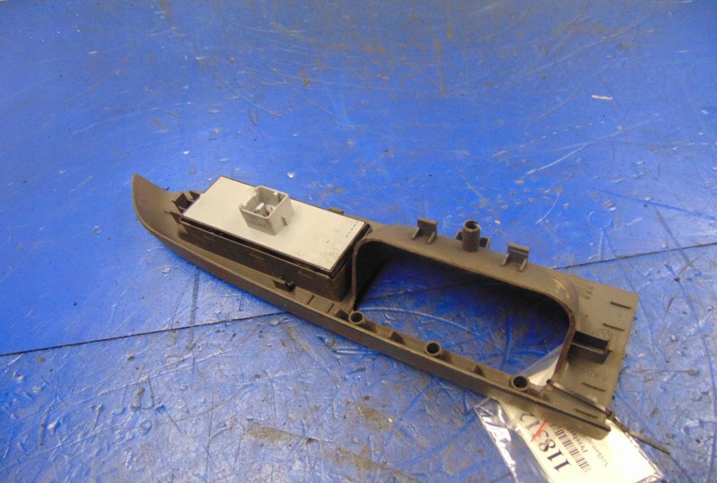 Volkswagen Touran 1.9tdi Glass Switch Product image