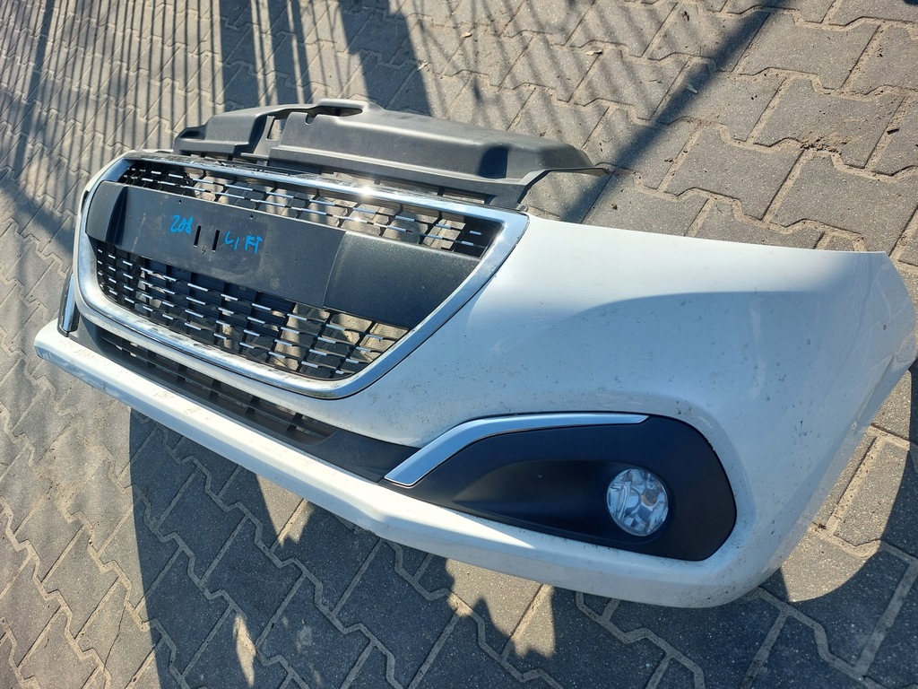 Vordere Stoßfänger Peugeot 208 und heben Product image