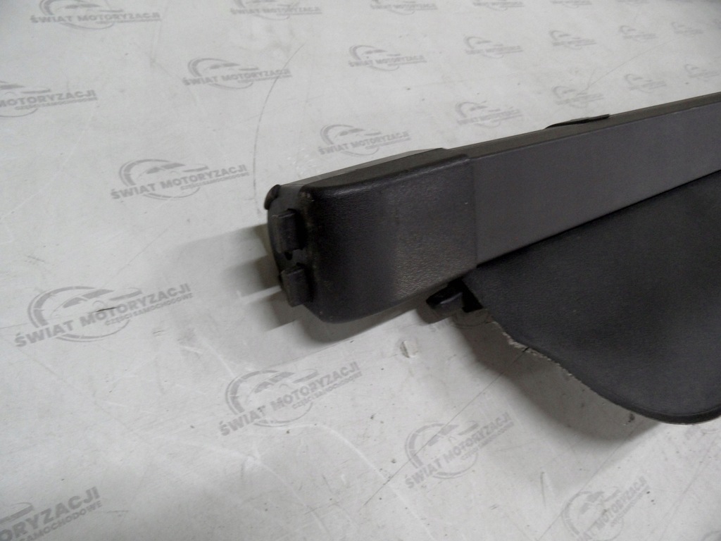 Land Rover Freelander II 06R Roller Jalousien des Kofferraums Product image