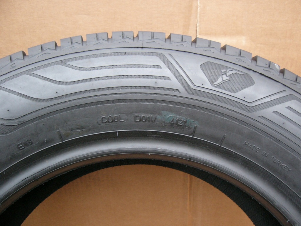 Goodyear Vector 4 Seasons Cargo 215/65 R16C 109/107T 7,4 mm Product image