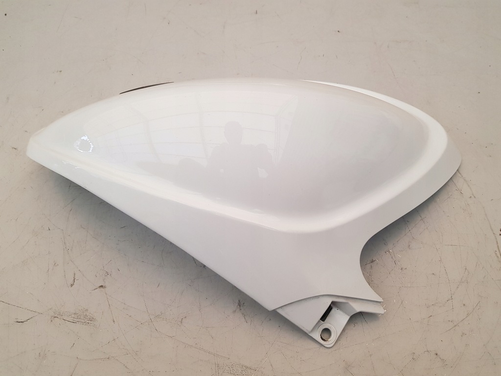 Abschirmungsschild linke Seite Specks Suzuki SFV 650 Gladius 09-15 Decken Sie den Tank ab Product image