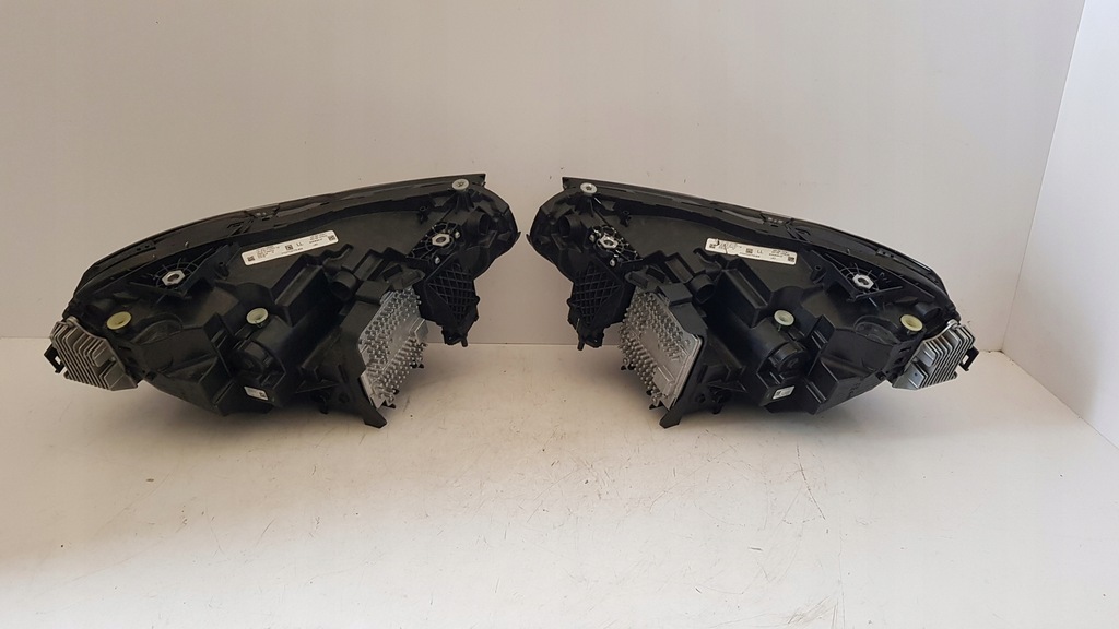 FRONTLEUCHTE VORNE LINKS RECHTS BMW M2 G87 SCHWARZ KOMPLETT 9503470 9503469 Product image