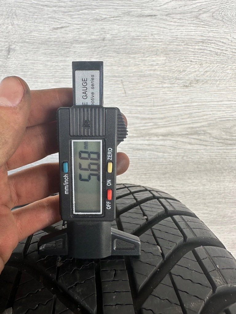 195/60R16 GOODYEAR VECTOR 4SEASONS 5,68 mm Product image
