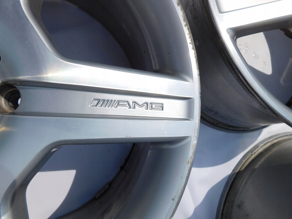 Mercedes W221 AMG Felgen A2214012602 A2214012702 Product image