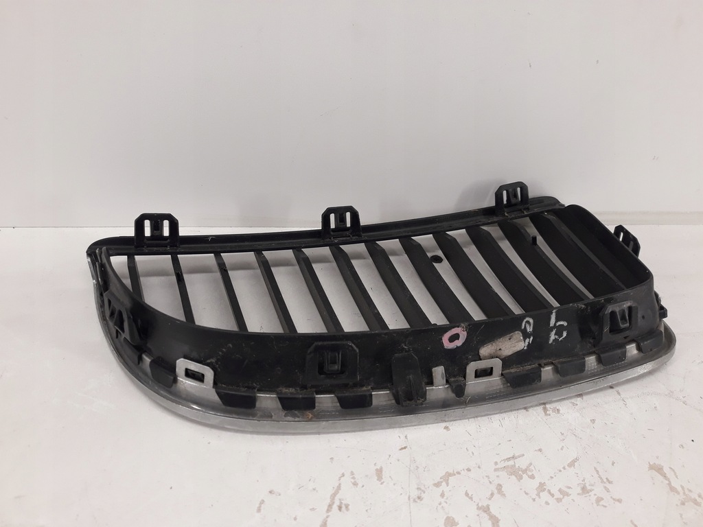 BMW 3er E90 E91 04-08 Nierengrill links rechts Product image