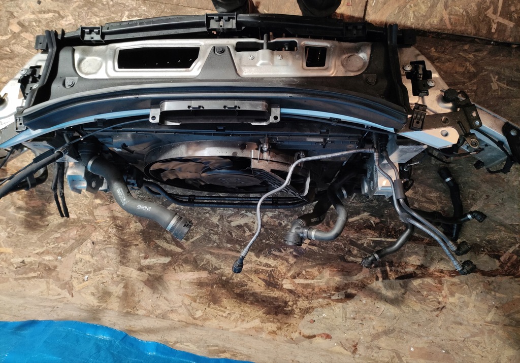 Mercedes W214 E Klasse Front Komplette Stoßfänger Maskenlampengürtel Product image