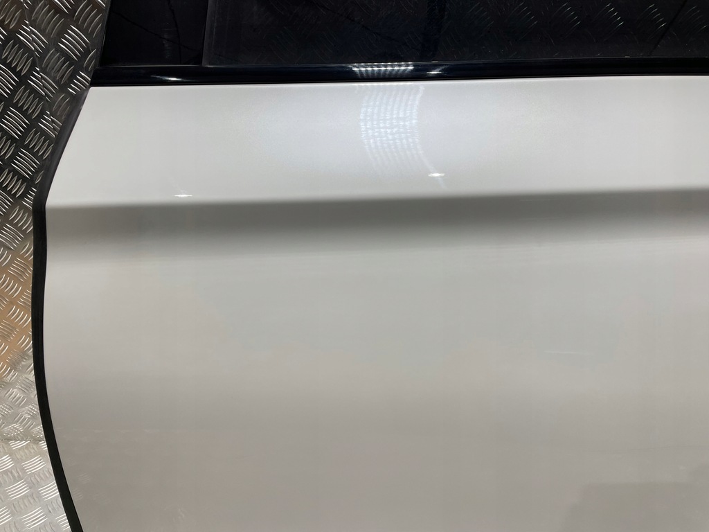 TÜR HINTEN LINKS BMW X5 F15 A96 MINERALWEISS Product image