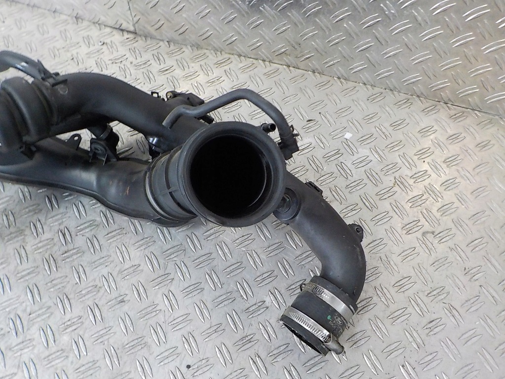 KUGA MK2 13–19 1,5 Schlauchrohr Ladeluftkühlerschlauch Product image