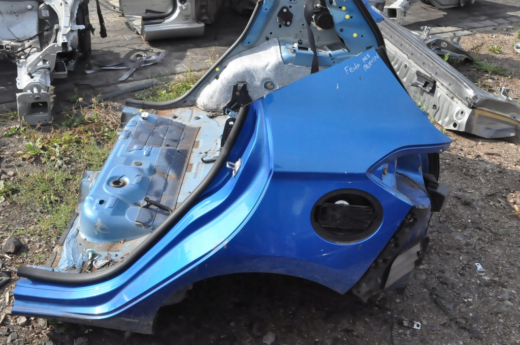 FORD FIESTA MK8 GESAMTER HINTERER ASS HINTERER GÜRTELKOTFLÜGEL LINKS RECHTS Product image
