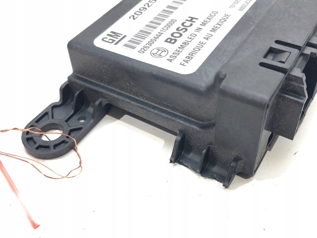 MODUŁ PDC OPEL ASTRA J 20925650 Kombi 10-15 STEROWNIK Product image