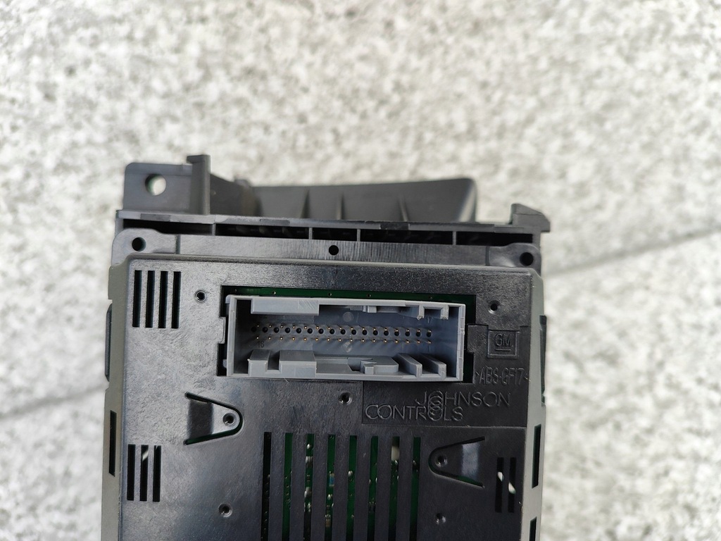 Opel Astra H III HB 04-10 Radio Uhr Anzeige Product image