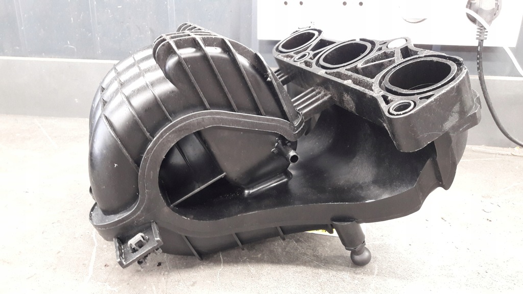 mn143824 Ansaugkrümmer Mitsubishi Colt VI 1.1 B 12V Product image