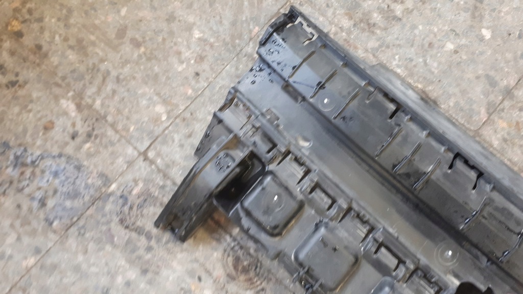 2K7807231E Stärke des VW Caddy IV -Kühlergrills Product image